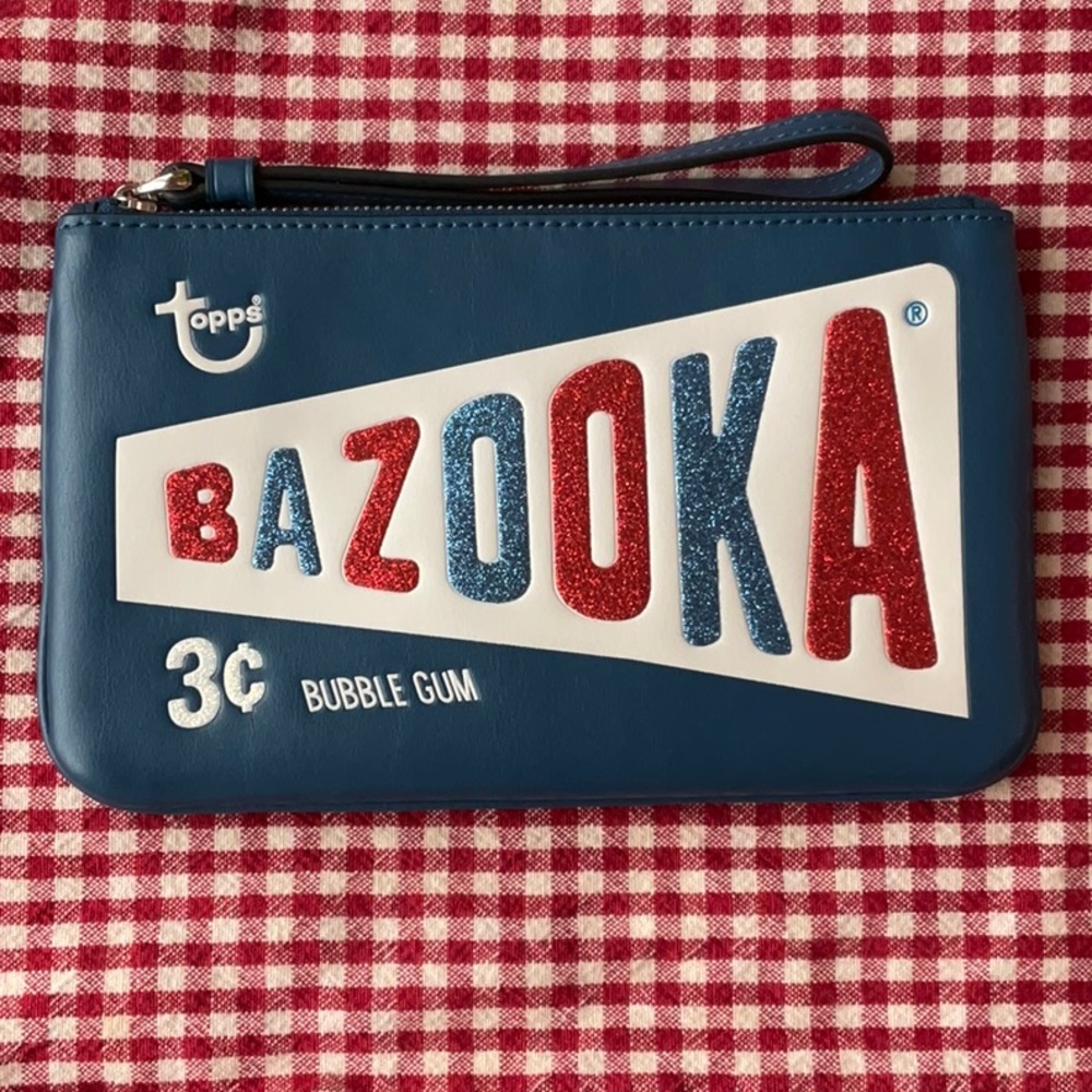 🍬 COACH BAZOOKA WRISTLET 🍬WITH BUBBLEGUM 🍬 - Picture 14 of 16